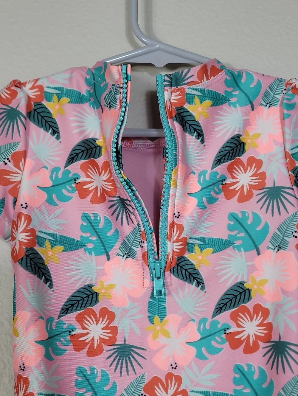 Cat & Jack Girls Floral One Piece Swimsuit Size 5T Short Sleeve Zip Back Beach
